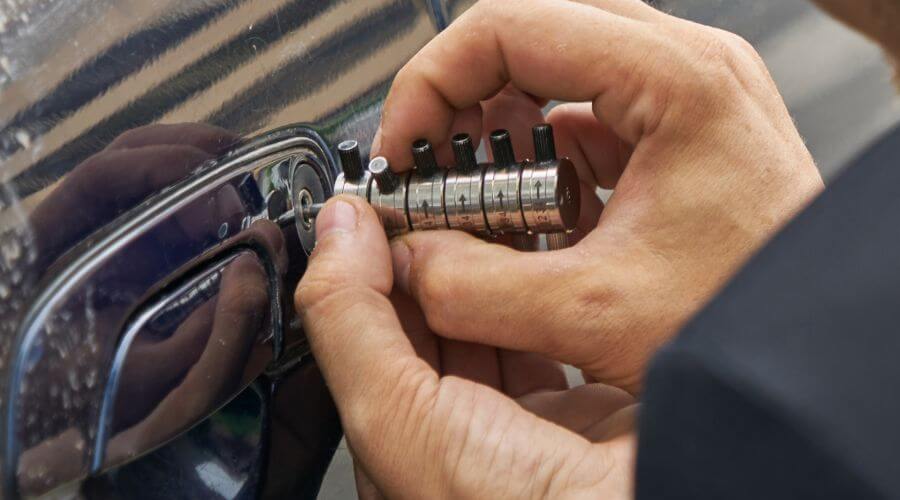 Expert Emergency Roof Repairs services in Salem, MO